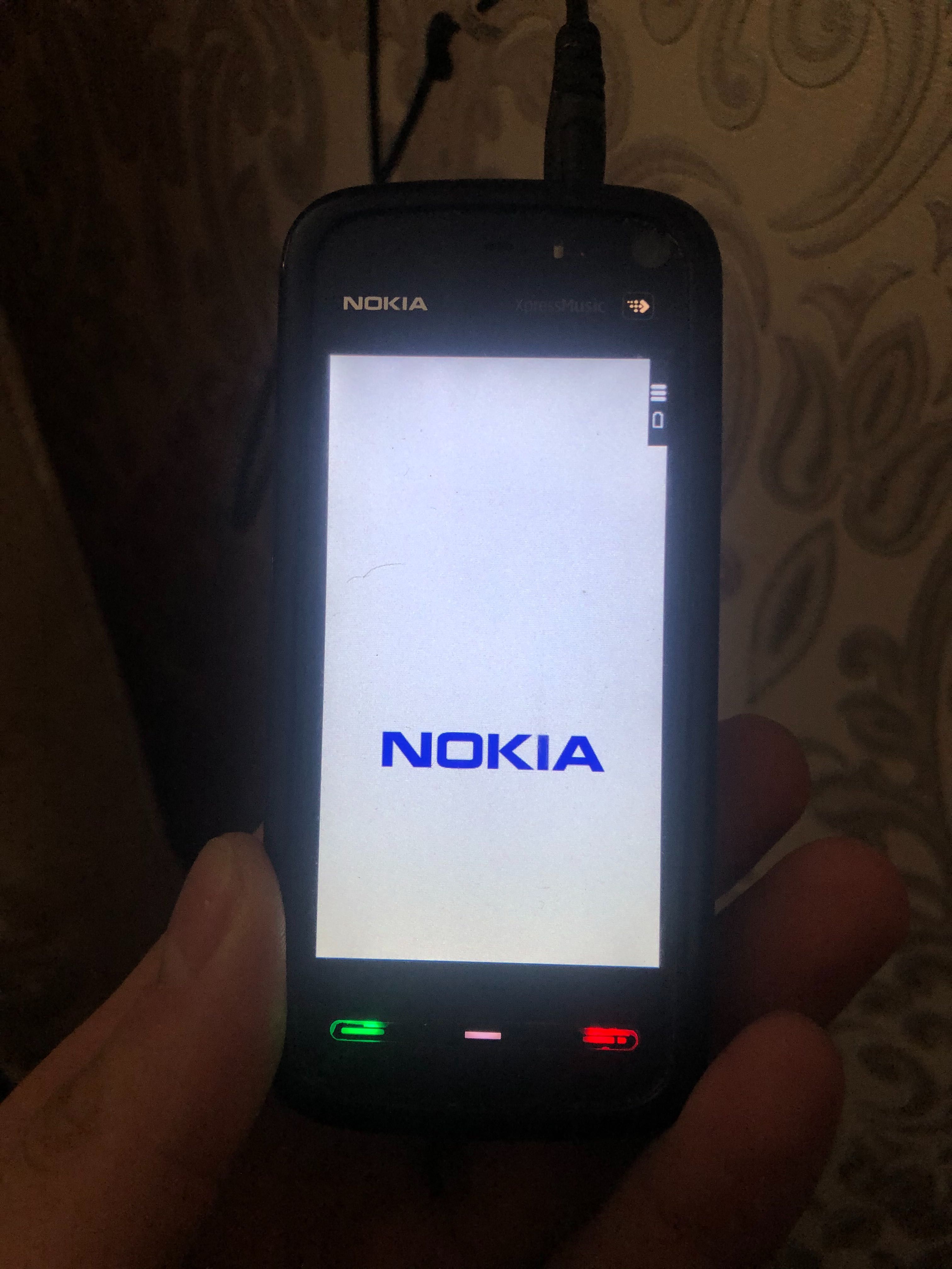 Nokia 5800 не включается, оригинал