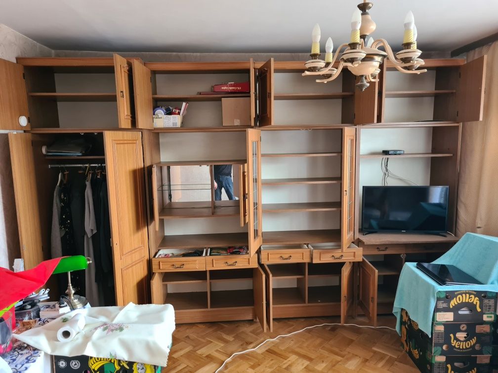 Sprzedam segment meble komplet 2.4m x 4m. Stan bardzo dobry.