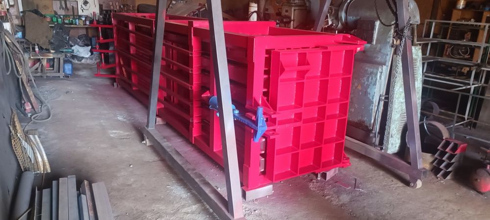 Пресс для макулатури та другої вторсировини