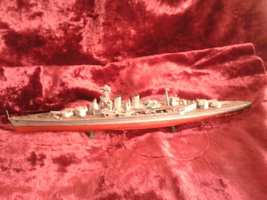 Масштабная модель британского крейсера HOOD Худ