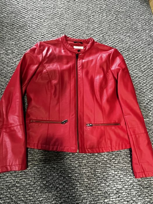Куртка червона косуха приталена 48-50 р