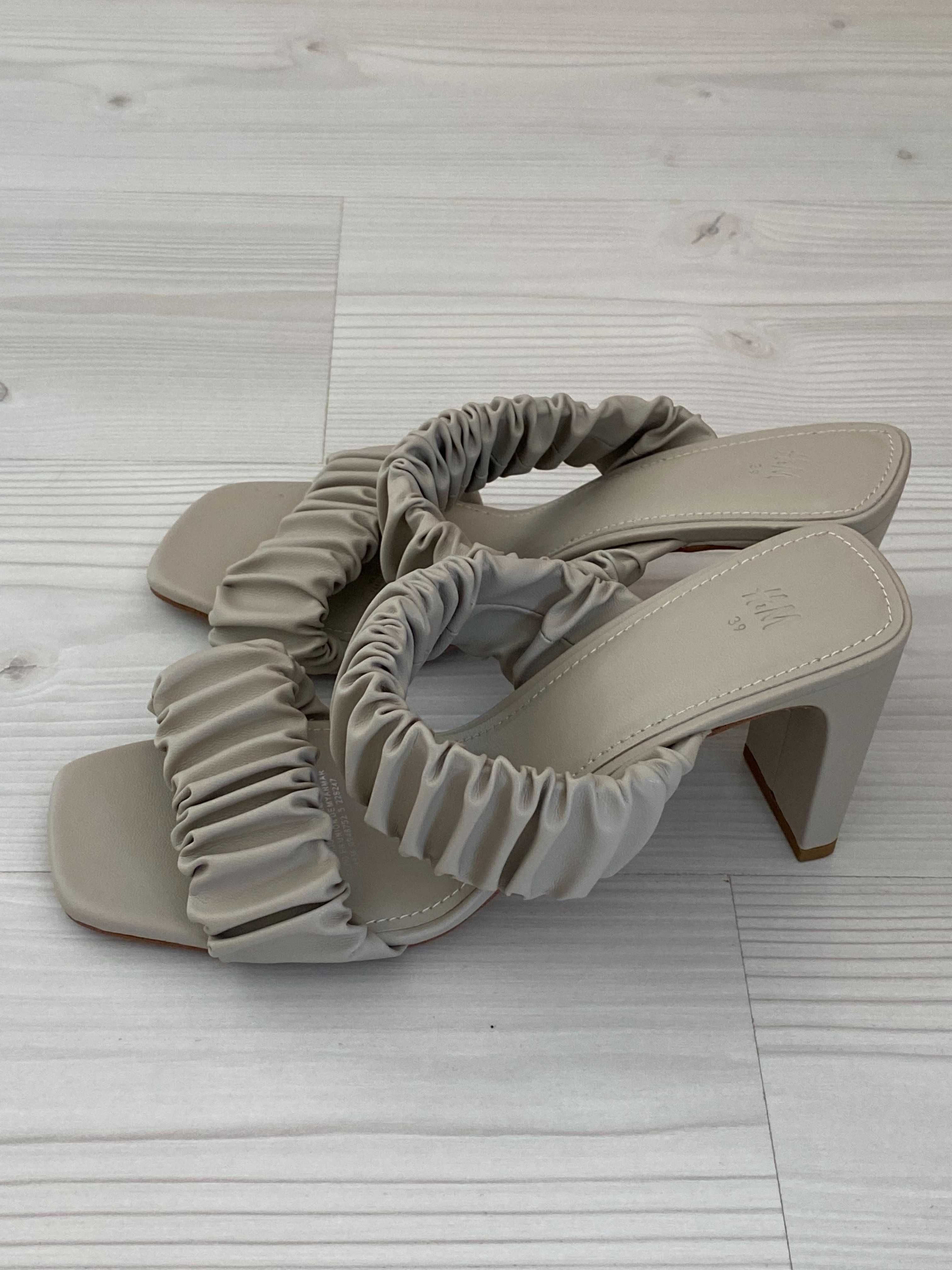 Sandálias H&M Taupe nova!