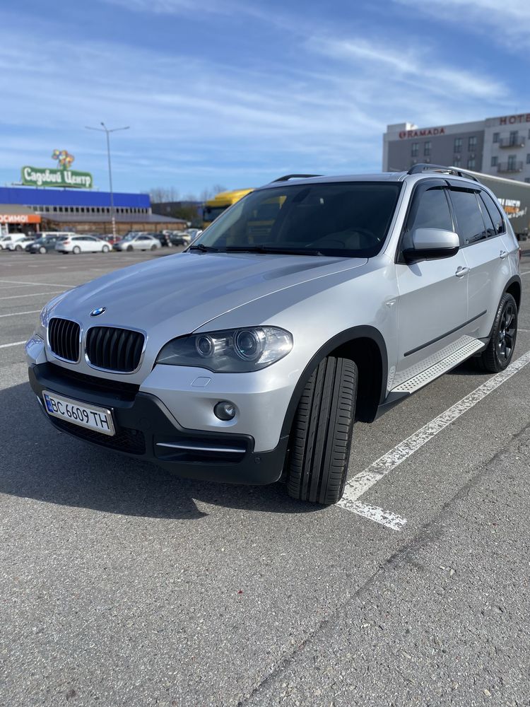Продам автомобіль BMW X5 E70 3.0D
