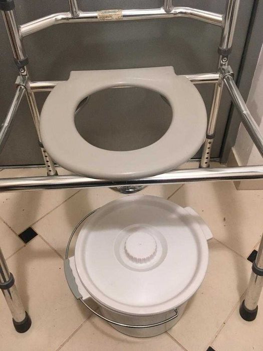 Materace przeciwodleżynowy, piankowy, balkonik, toaleta ławka obrotowa