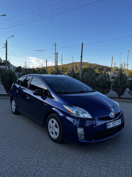 Toyota prius 1.8 гібрид