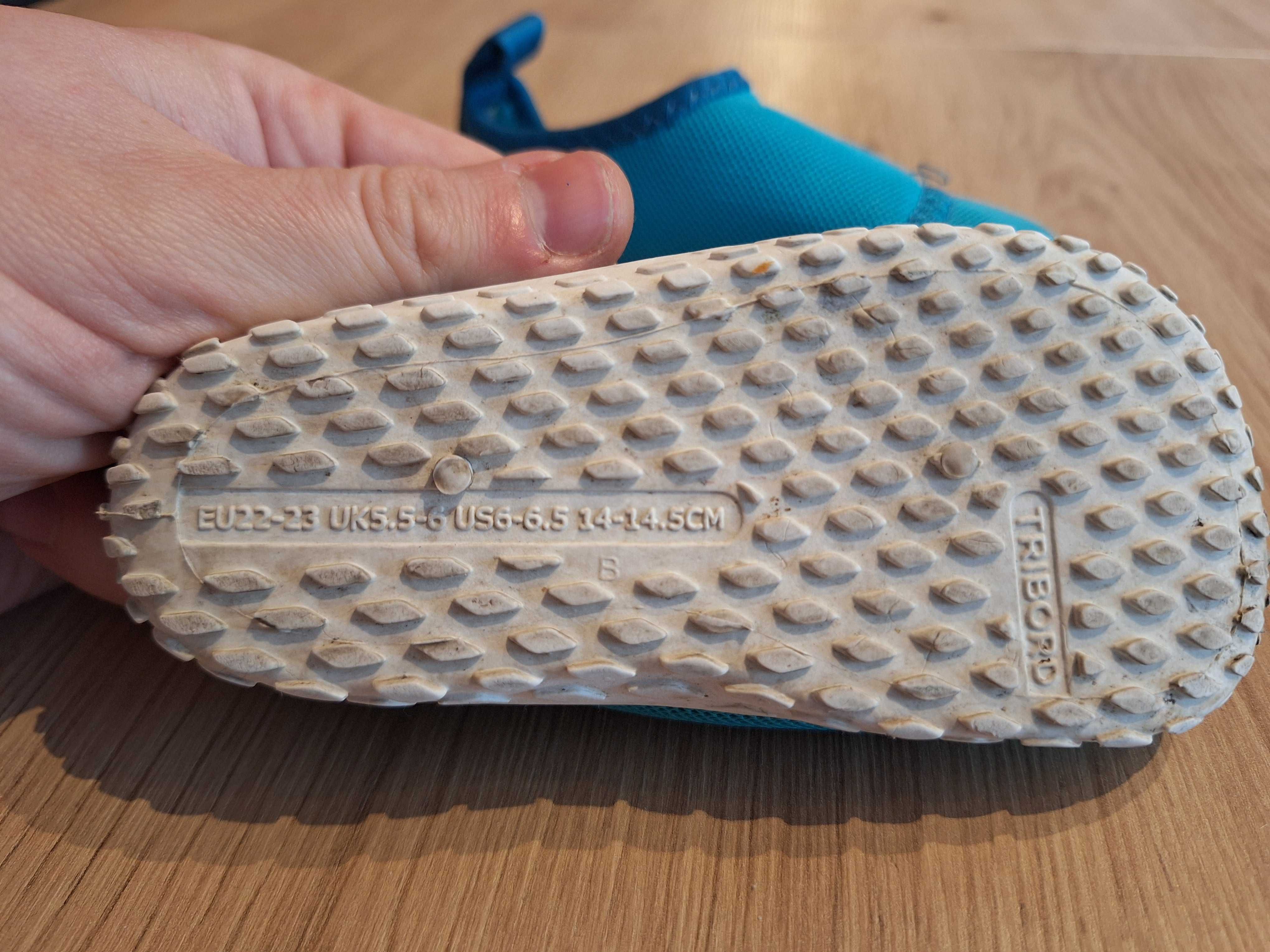 Dziecięce buty do wody / kapcie do przedszkola rozm. 22-23