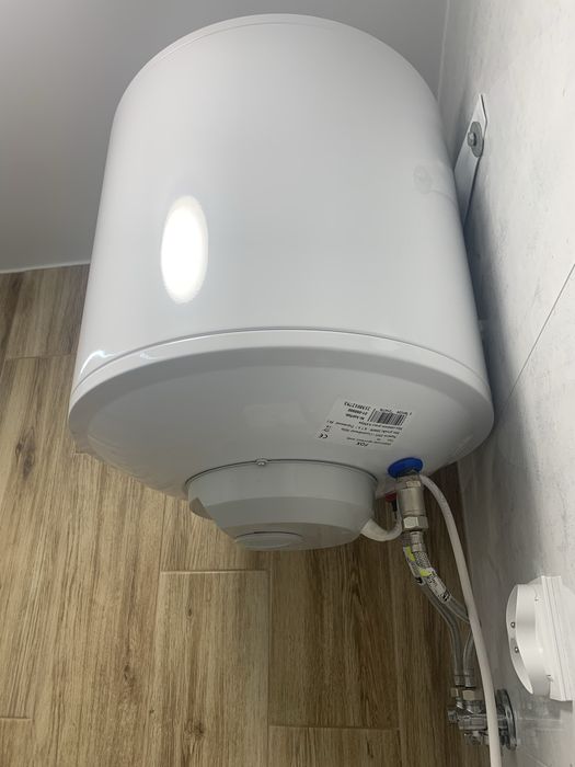 Lokal usługowy z dużą witryną – 37 m², niskie koszty utrzymania!