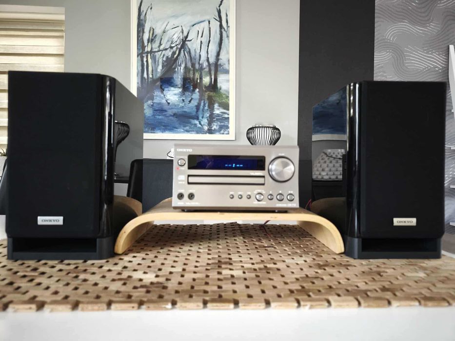 Amplituner Onkyo CR-715 + Onkyo D-N10BX  (wspaniały dźwięk/ zadbany)