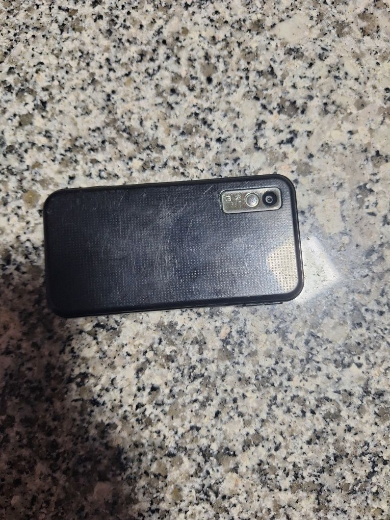 Vários telemóveis (avariados)
