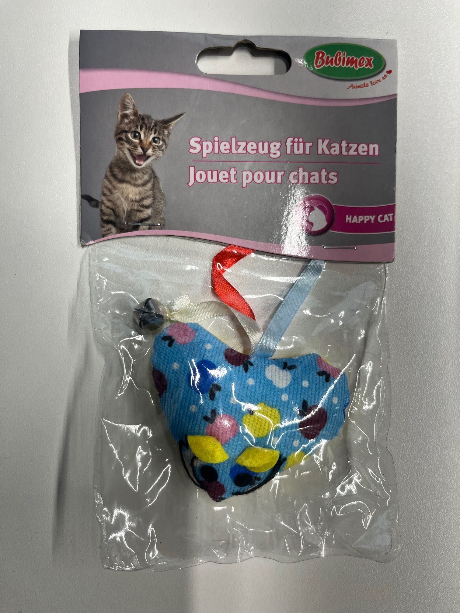 Zabawka dla kota serce z dzwoneczkiem