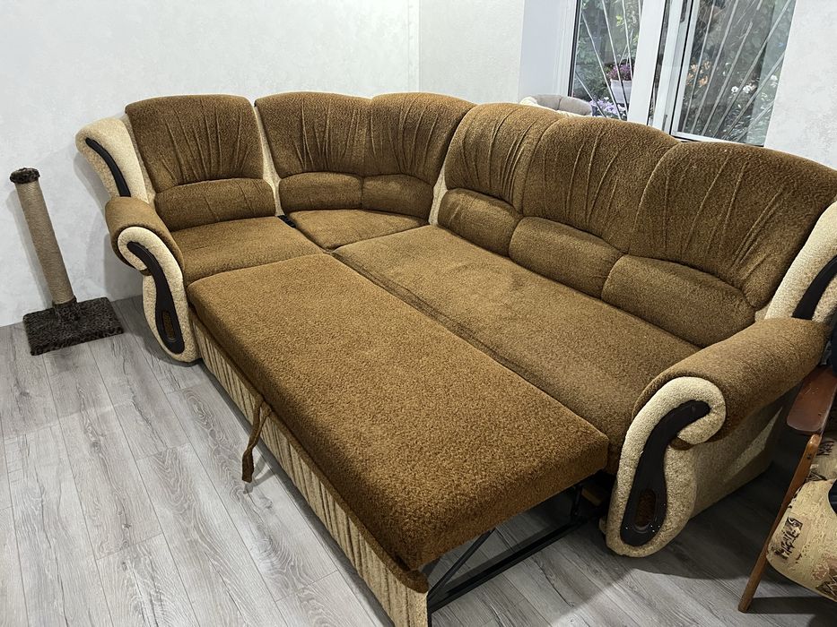 Продам диван угловой