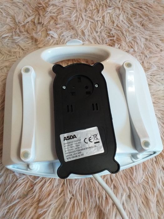 Сендвичница -бутербродница