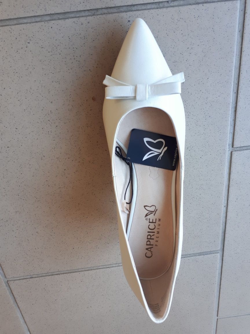 Czółenka Caprice