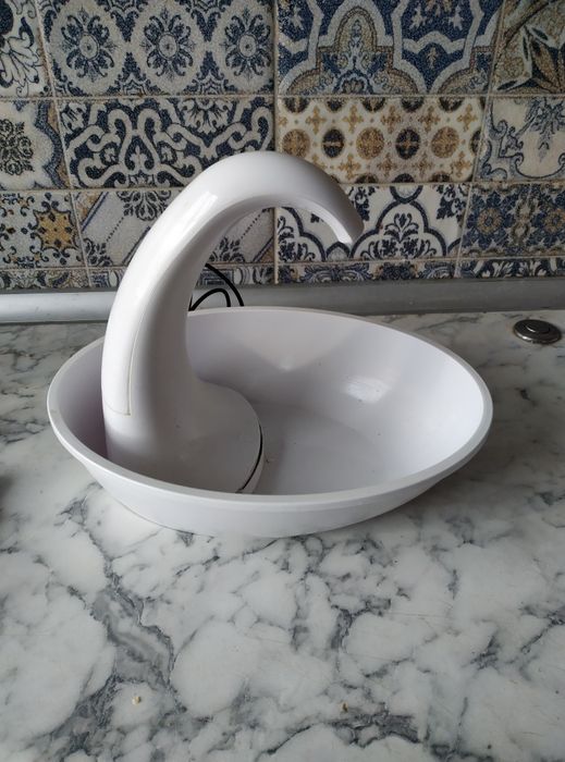 Поилка для собак и котов