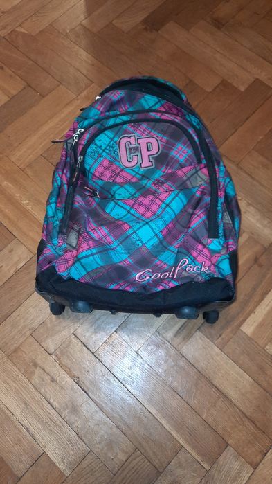 Plecak walizka na kółkach z rączką