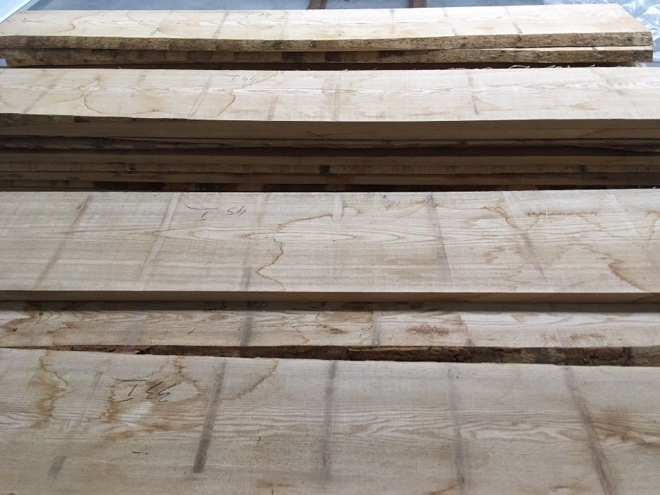 Tarcica jesion 40 mm deska jesionowa szerokie odkrycia czysta