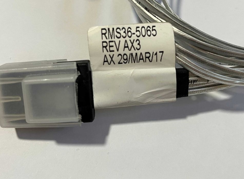 Кабель  SFF-8087 to 4xSATA 0.9m новый