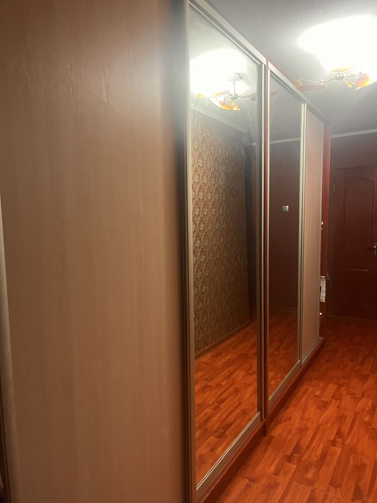 Продаю шафу купе в доброму стані