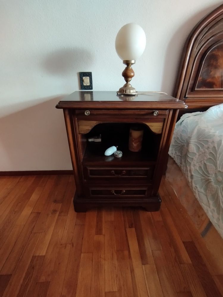 Mesa de cabeceira