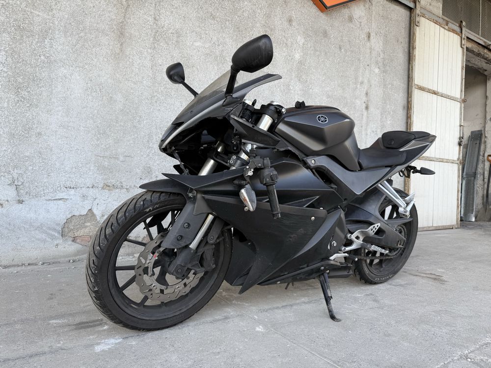 Yamaha yzf r 125 uszkodzona z Niemiec 2015 odpala