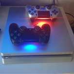 Konsola Ps 4slim 500 gb