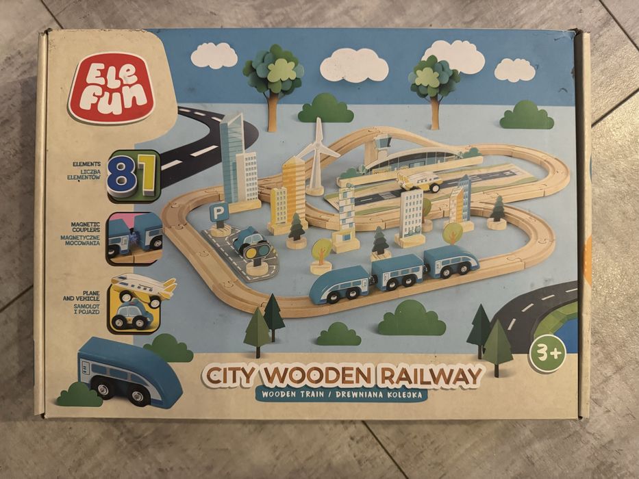 Zestaw torów drewnianych kolejka drewniana 81 elementow