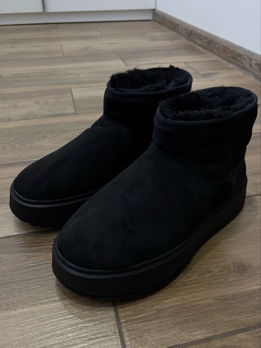 Замшеві Угги Bershka Теплі