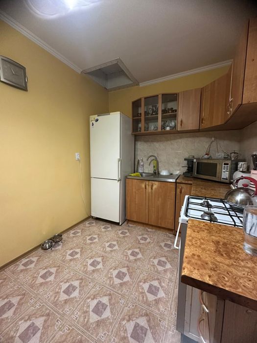 Вітальня, шафи, кухня