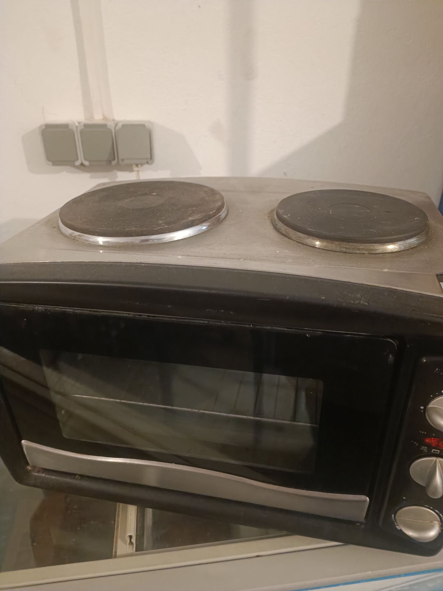 Forno com fogão em cima