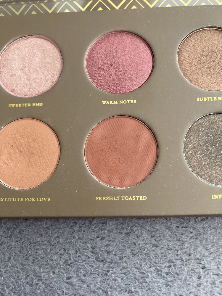 Paleta cieni do powiek Zoeva Cocoa Blend 10 cieni neutralnych