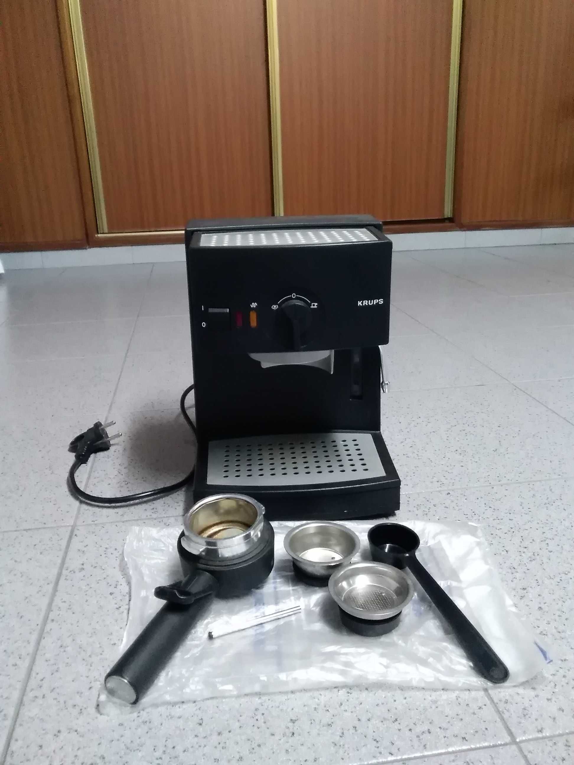 Vende-se máquina de café