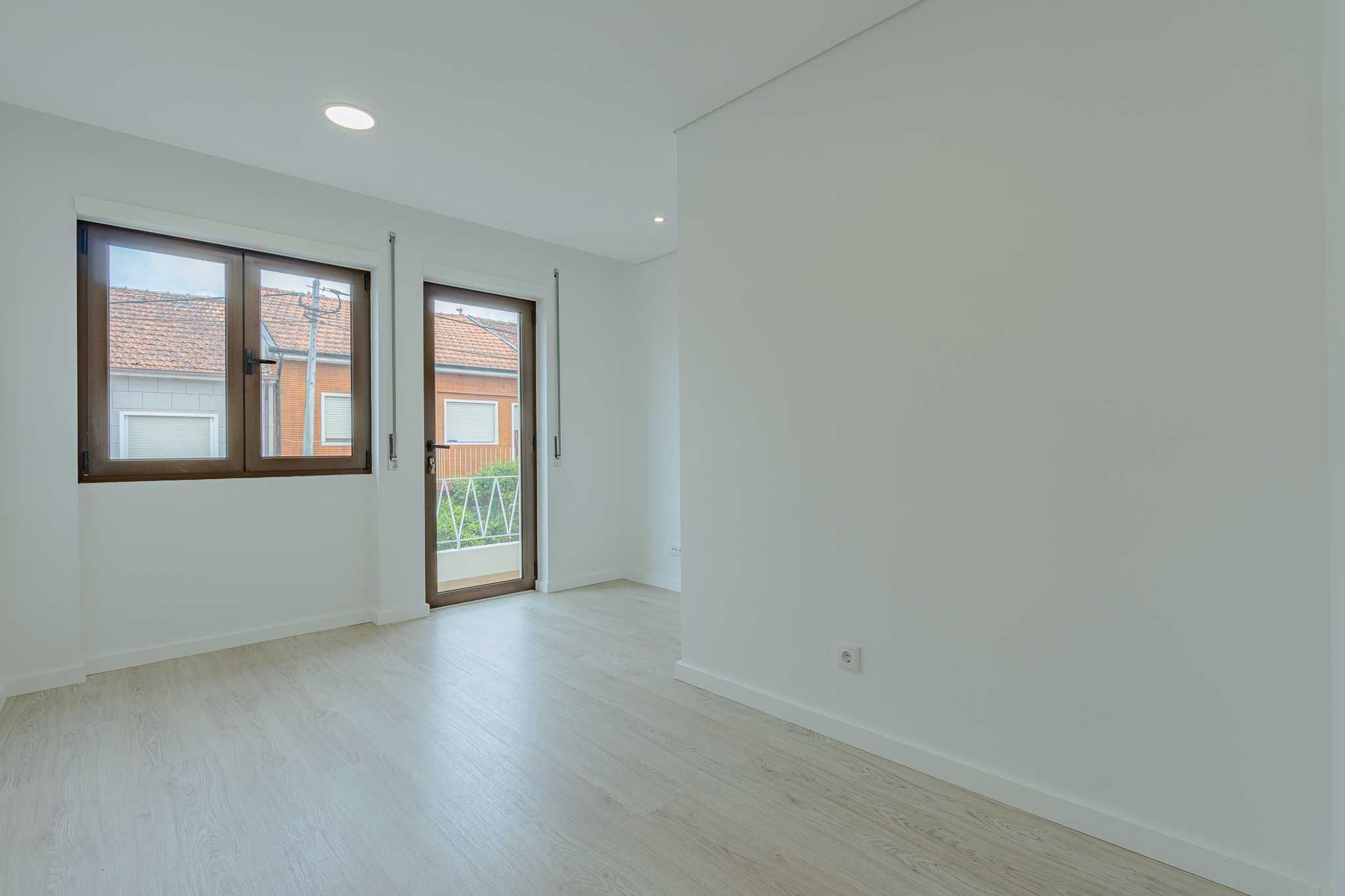 Andar Moradia T2+1 com aproveitamento de Sótão, remodelado e renovado