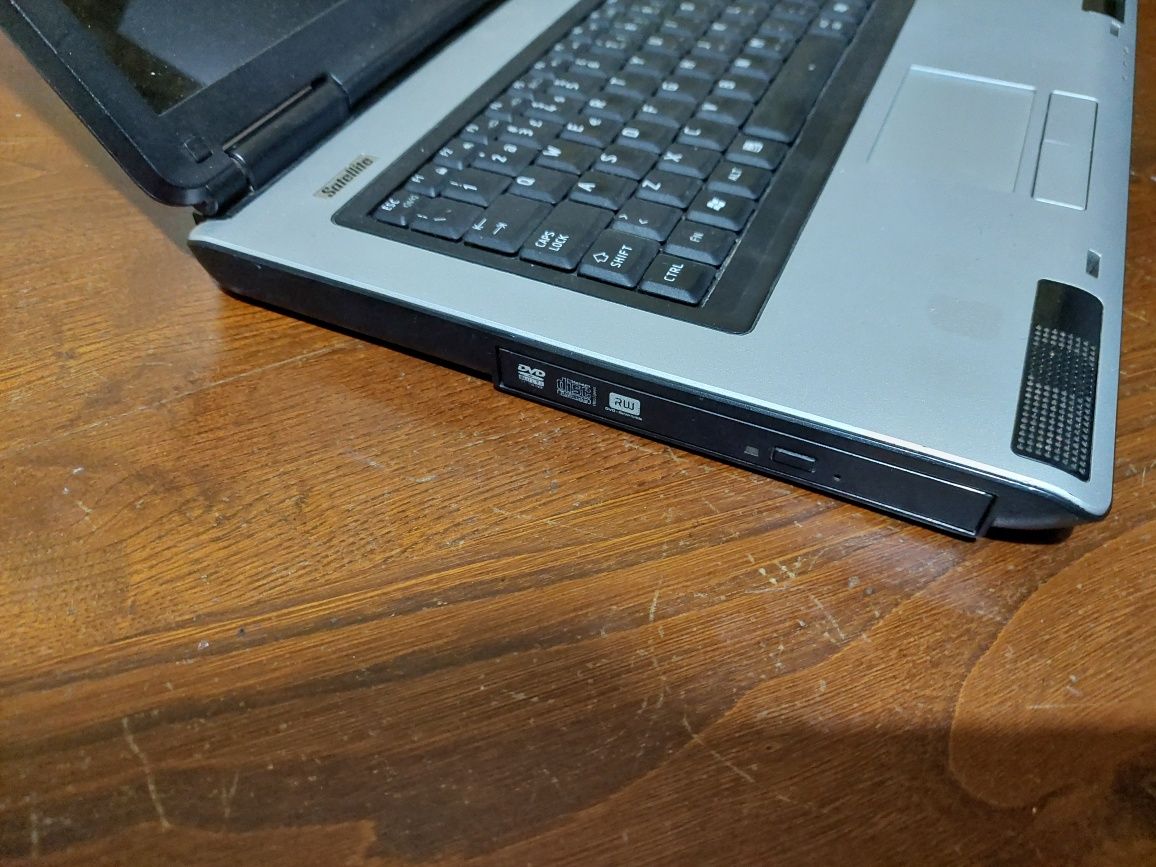 Toshiba Satellite L40