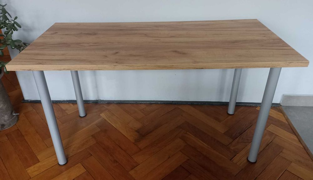 Biurko 138 x 68 cm