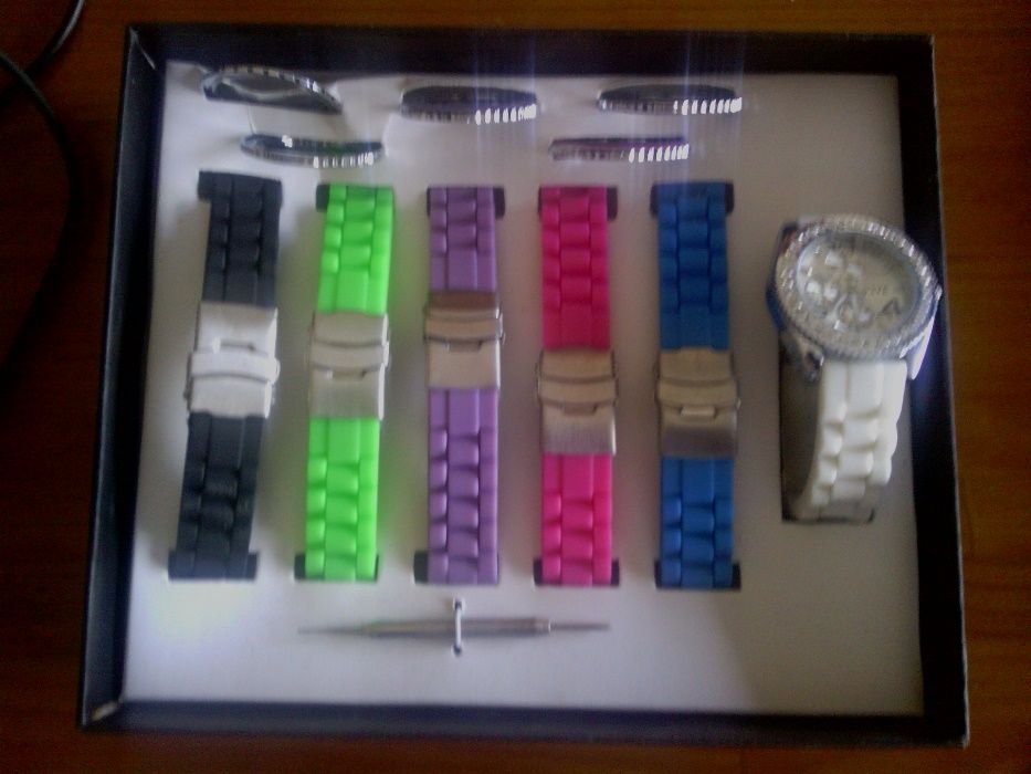 Relógio VIVE de senhora desportivo Com 6 braceletes de cor diferentes
