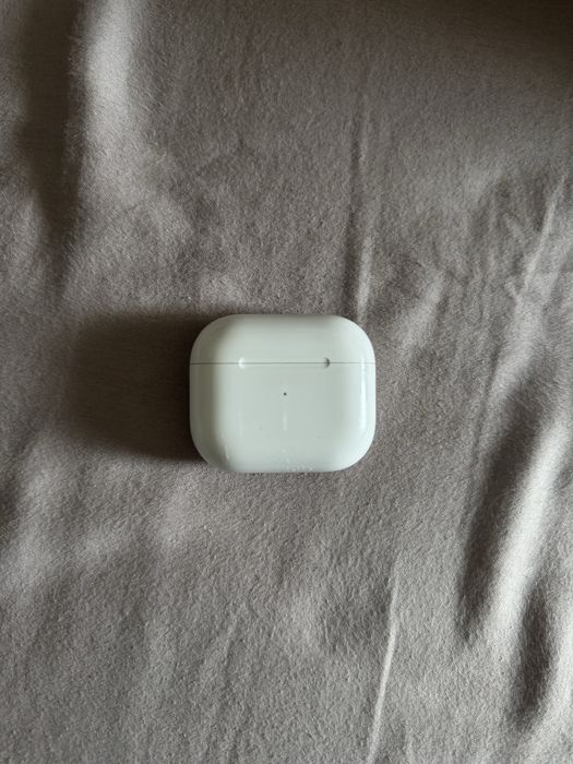 Кейс від навушників airpods 3