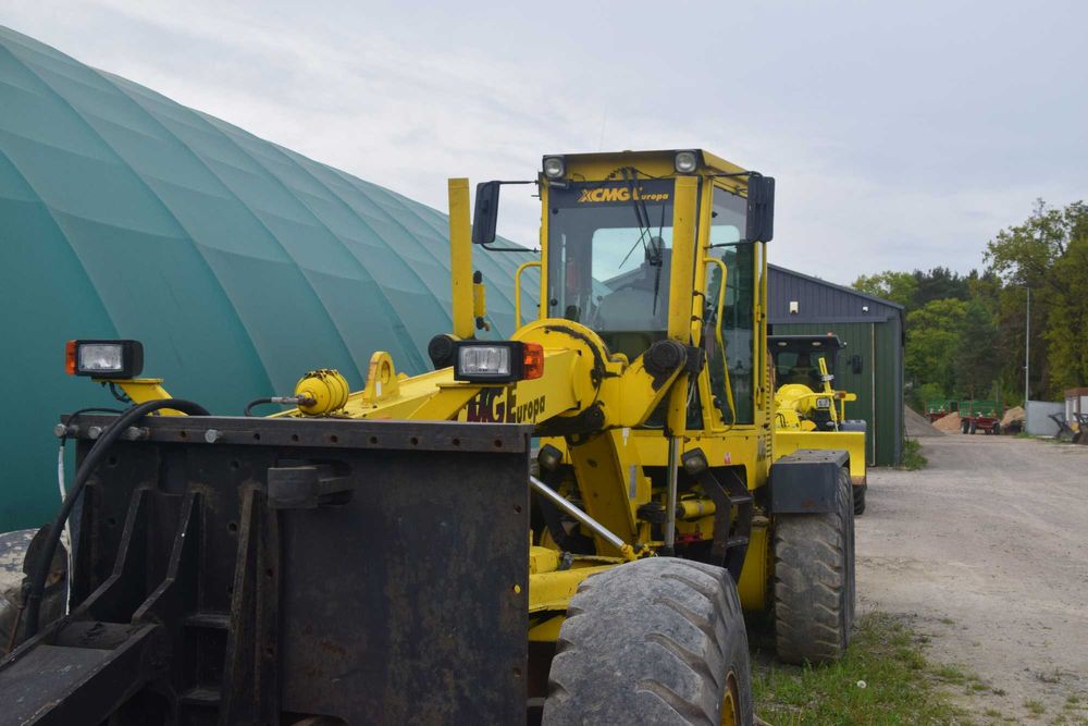Równiarka drogowa XCMG GR 215A