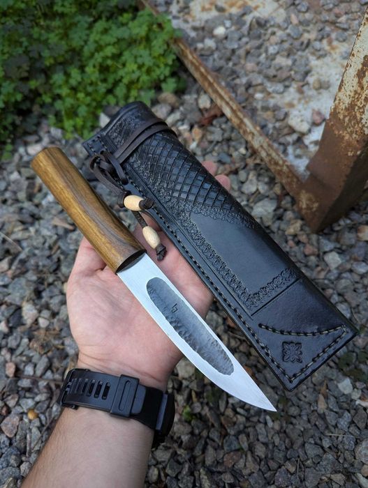 Нож ручной работы "Якут" сталь углеродистая ЕА115 чехол кожа