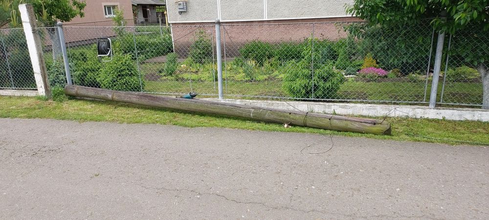 Стовп деревяний ,опора
