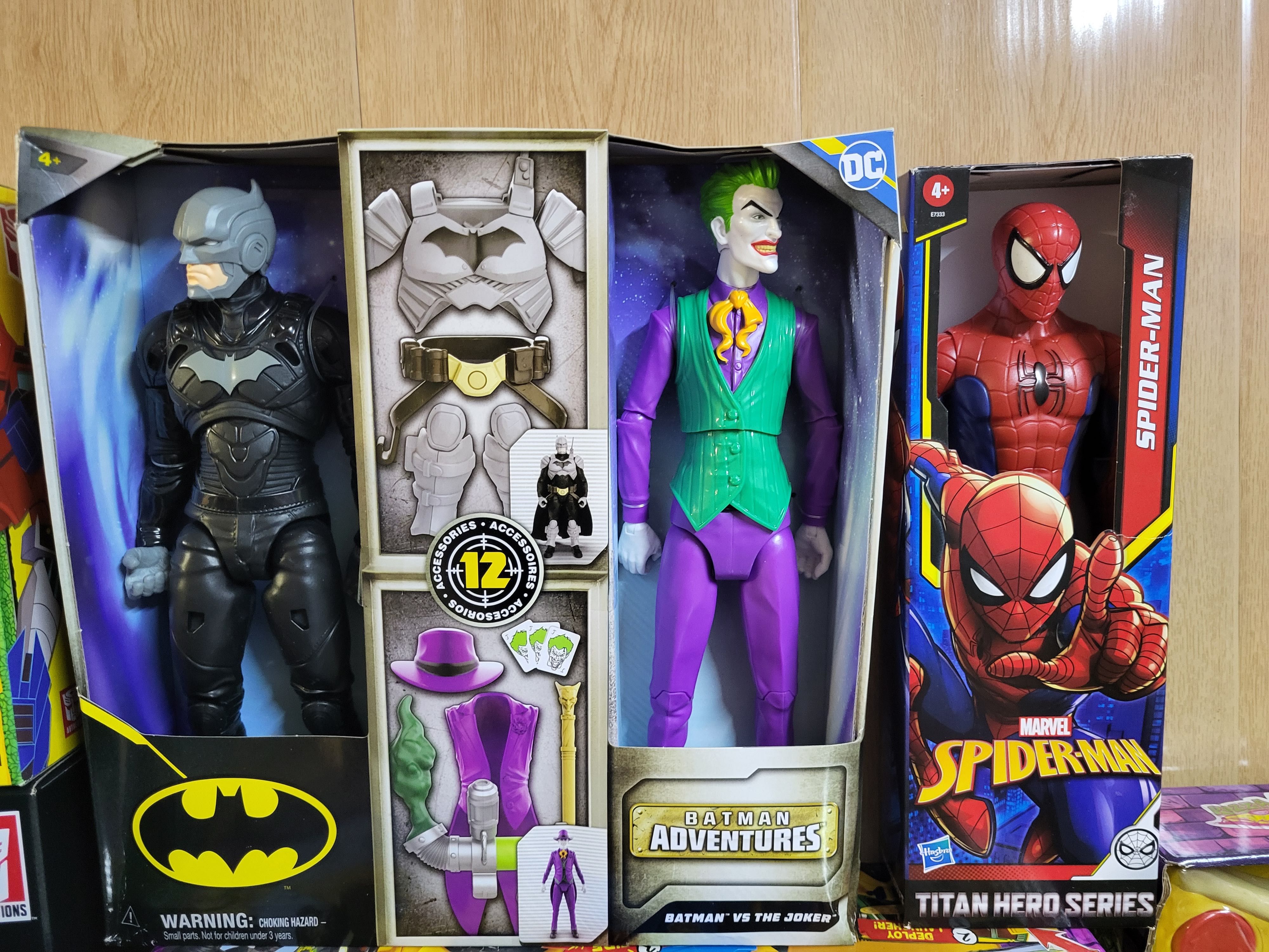 Набор Бэтмен против Джокера 2 фигурки 30 см, 12 акс. Batman vs Joker