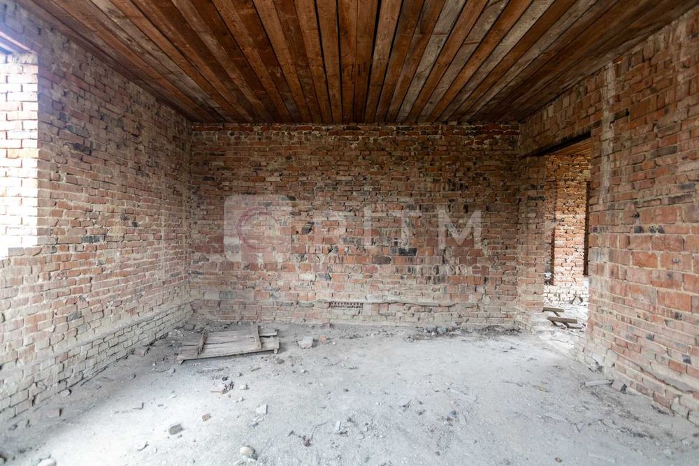 Продається затишний будинок (сирець)