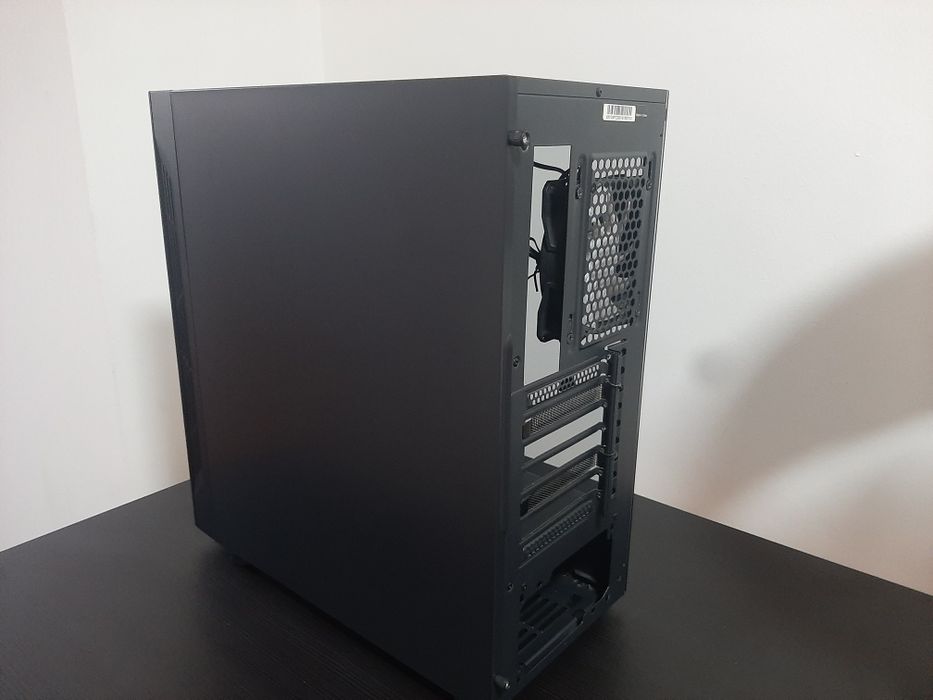 Caixa MSI Vampiric 010M