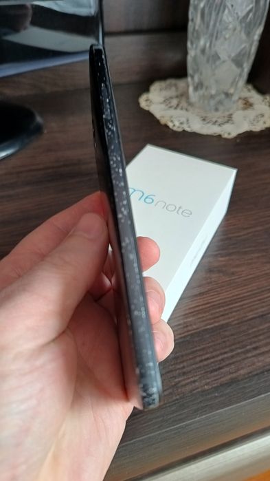 Meizu M 6 note .