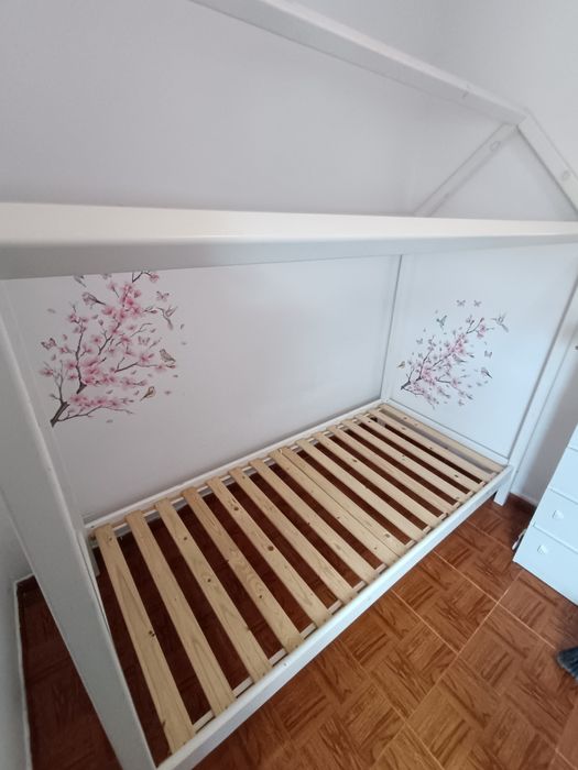 CAMA MONTESSORI Casinha para criança