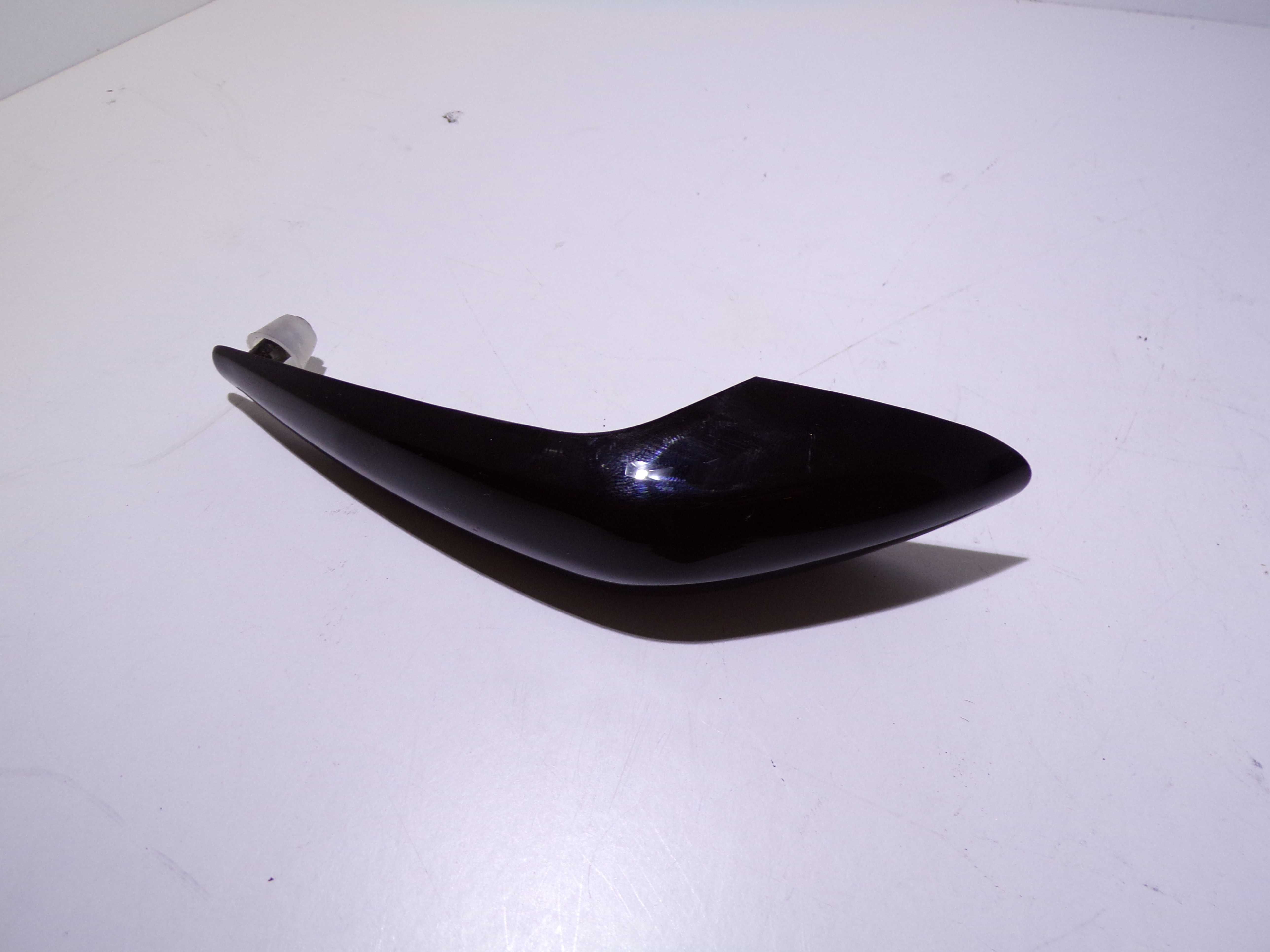 Dekiel Gniazdo USB osłona pompy ABS Vespa GTS