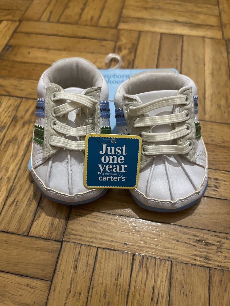 Nowe buciki Carter’s new born, niechodki