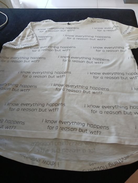 Koszulka biała z napisami,Sinsay,stan bardzo dobry,cena 6 zł