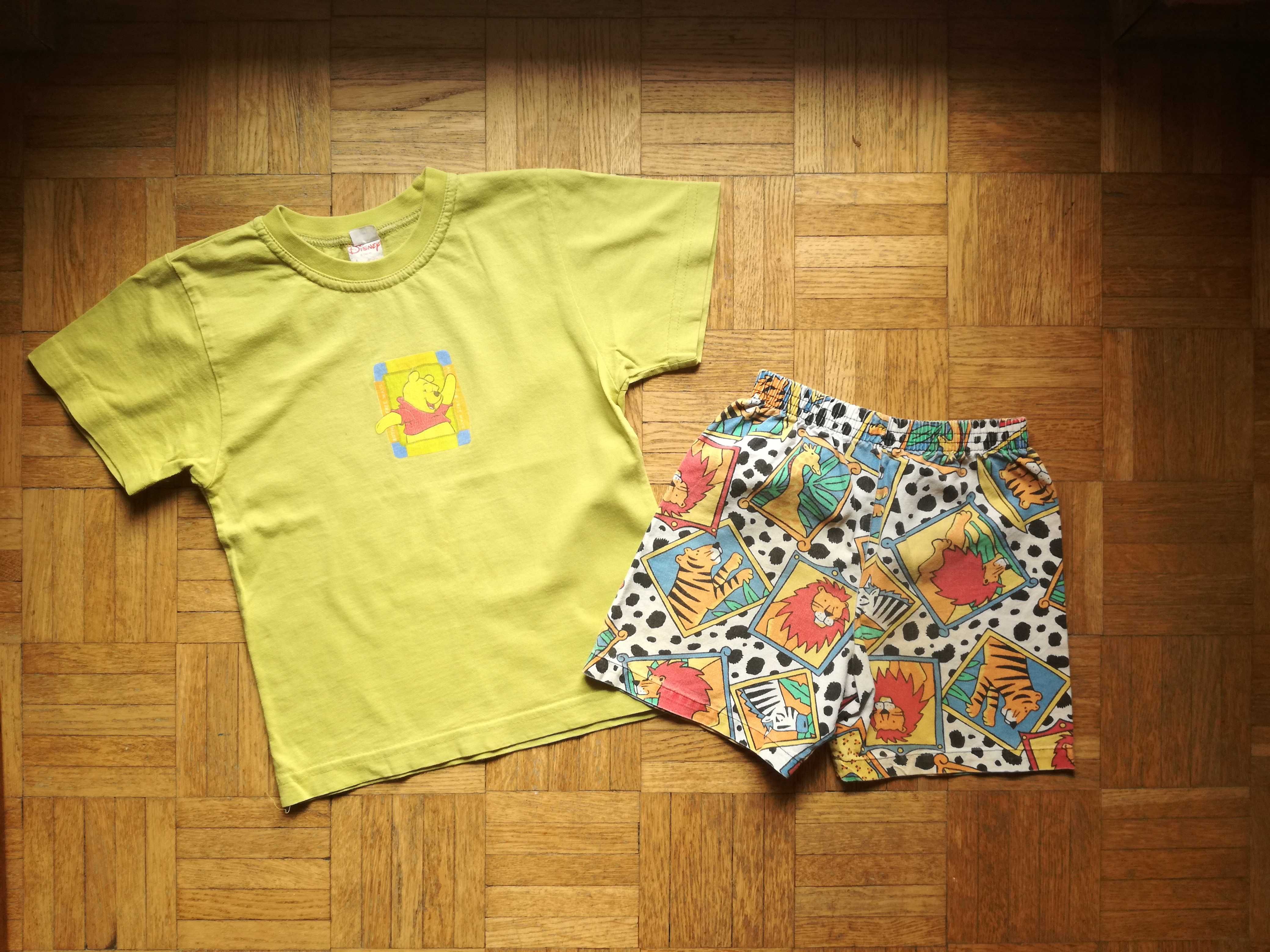 Komplet: pistacjowy t-shirt  Disney + shorty w zwierzaki, r. 104