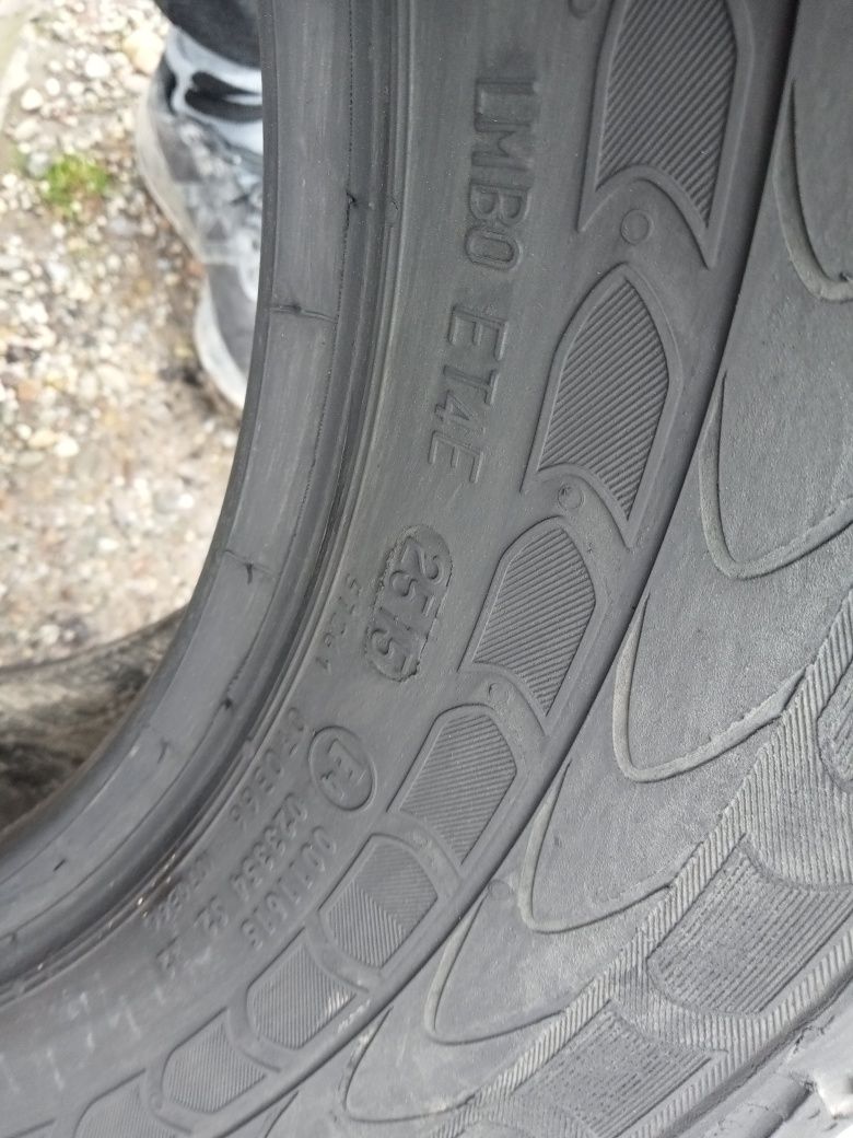 2x Opony Używane Letnie 235/65R16C Continental