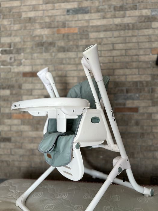 Стільчик-гойдалка столик CARRELLO Triumph CRL-10302 / Olive Green